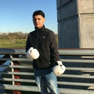 Meet your Posher, Nesto